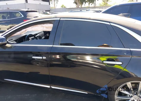 2018 Cadillac Xts W20 Livery Package z USA, uszkodzony, nr VIN 2G61U5S32J9156984